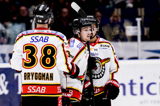 Luleås Dean Kukan (m) jublar