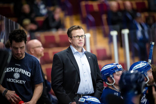 Leksands assisterande tränare Sjur Robert Nilsen  deppar