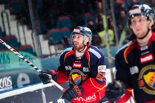Djurgårdens Mikael Ahlén jublar