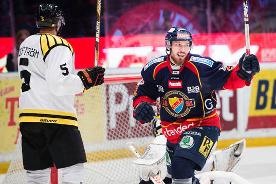 Djurgårdens Mikael Ahlén jublar