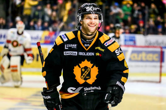 Skellefteås Rob Schremp jublar