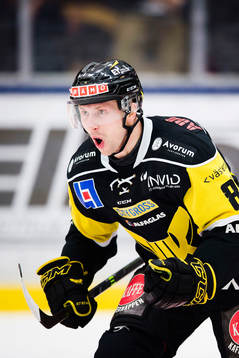 Västerås Dustin Johner jublar