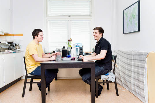 Bröderna Fredrik Hetta och Henrik Hetta fotograferade