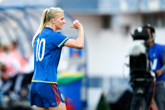 Sveriges Sofia Jakobsson jublar