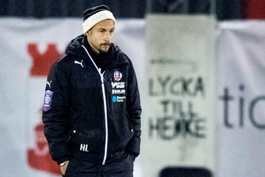 Helsingborgs manager Henrik Larsson deppar