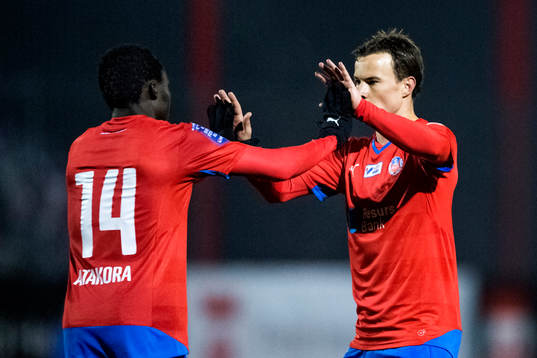 Helsingborgs Lalawélé Atakora firar med Anton Wede