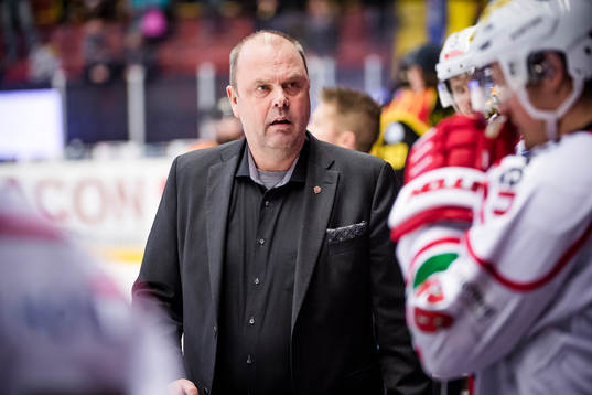 Modos huvudtränare Per-Erik Johnsson