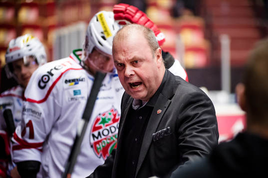 Modos huvudtränare Per-Erik Johnsson