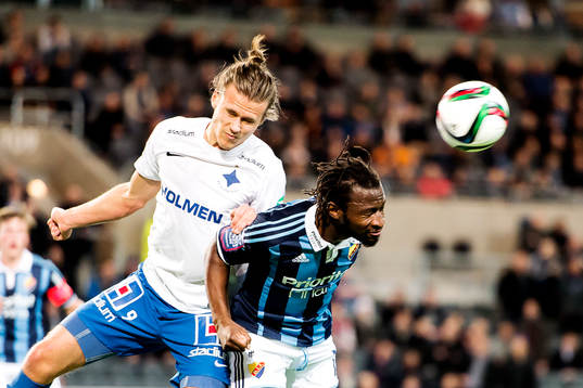 Norrköpings Arnor Ingvi Traustason och Djurgårdens Amadou