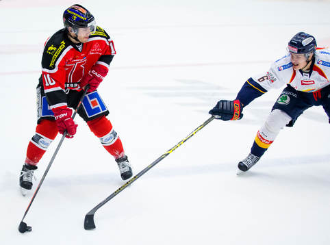 Örebros Derek Ryan och Djurgårdens Andreas Englund