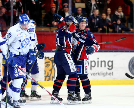 Linköpings Jonas Almtorp och Johannes Salmonsson jublar