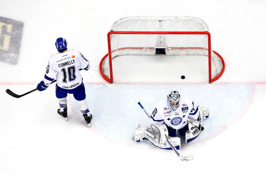 Leksands Brian Connelly och mÅílvakt Joakim LundstrÅ°m