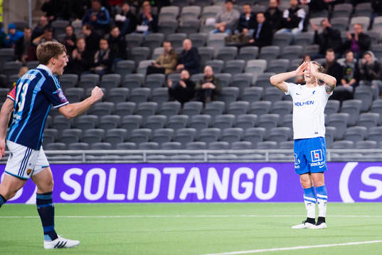 Norrköpings Arnor Ingvi Traustason deppar