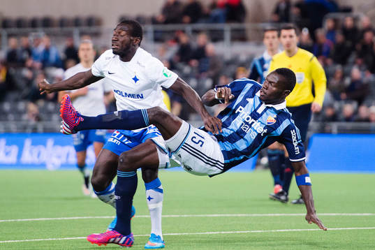 Norrköpings Alhaji Kamara och Djurgårdens Omar Colley