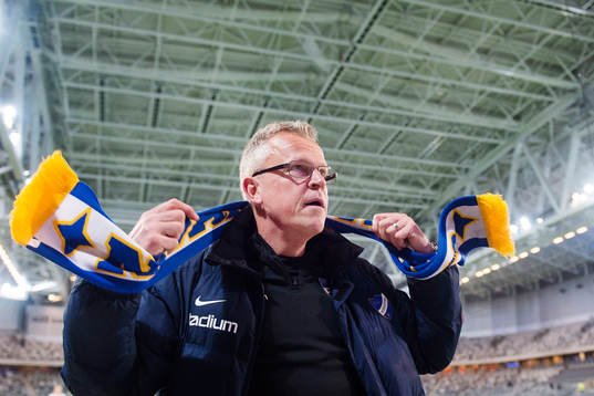 Norrköpings tränare Jan Andersson tackar publiken