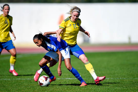 Brasiliens Andressa Alves och Sveriges Jenny Hjohlman