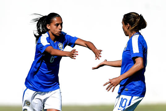 Brasiliens Andressa Alves jublar