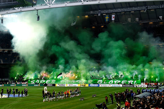 Hammarbys fansen tände bengaler