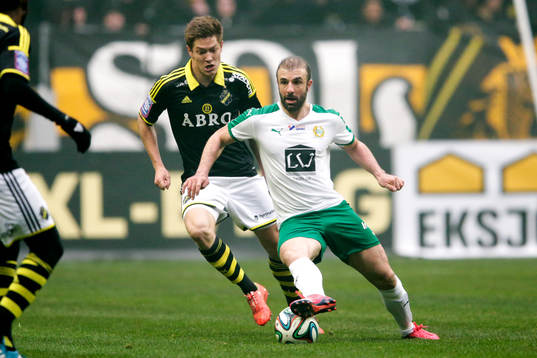 s Haukur Hauksson och Hammarbys Kennedy Bakircioglu