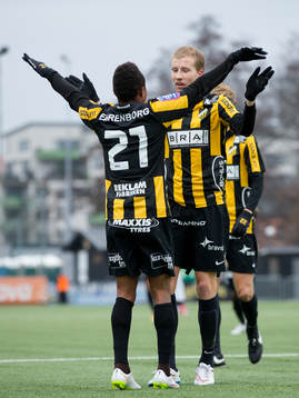 Häckens Nasiru Mohammed klappar om jublande 2-0