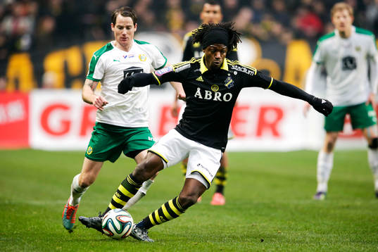 s Mohamed Bangura och Hammarbys Johan Persson