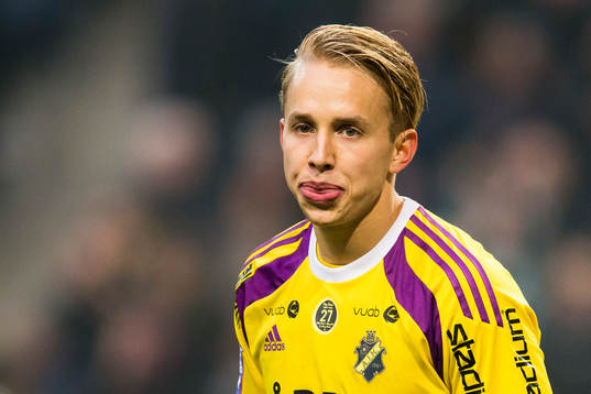 s målvakt Patrik Carlgren deppar