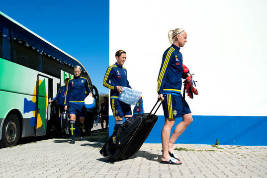 Sveriges Nilla Fischer, Therese Sjögran och Caroline Seger