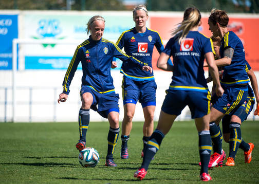 Sveriges Caroline Seger och Nilla Fischer