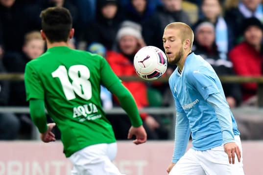 Malmö FFs Anton Tinnerholm och Jönköpings Jonathan Drott