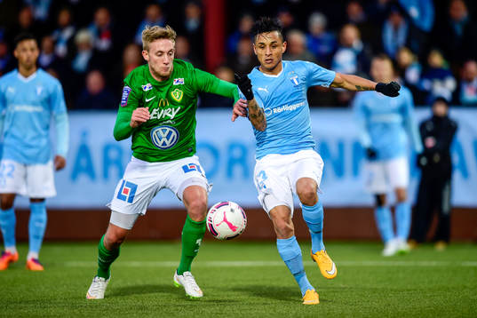 JönköpingsJesper Svensson och Malmö FFs Victor Yoshimar