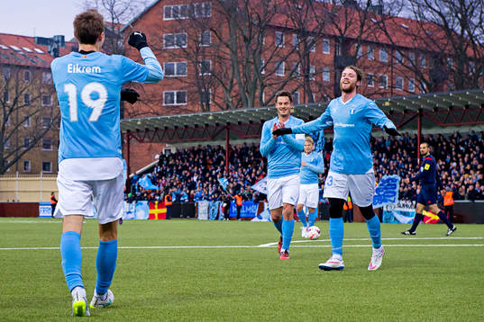 Malmö FFs Jo Inge Berget jublar med Magnus Wolff Eikrem
