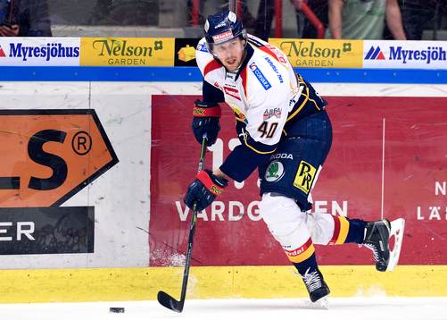 Djurgårdens Markus Nordlund med pucken