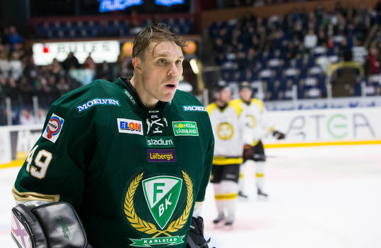 Färjestads målvakt Justin Pogge utan mask