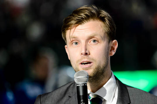 Rögles Jacob Johansson vid tröjceremonin