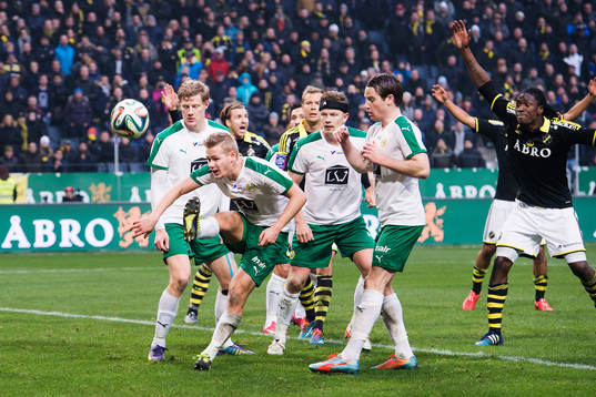 Hammarbys Erik Israelsson i straffområdet