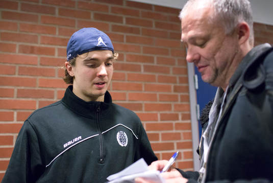 Brynäs Adam Brodecki som gjorde det avgörande 3-4 målet