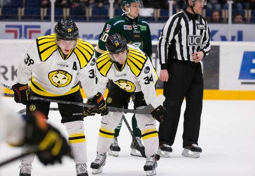 Brynäs Jonas Nordquist och Daniel Brodin inväntar tekning