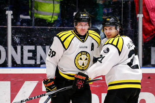 Brynäs Jonas Nordquist jublar