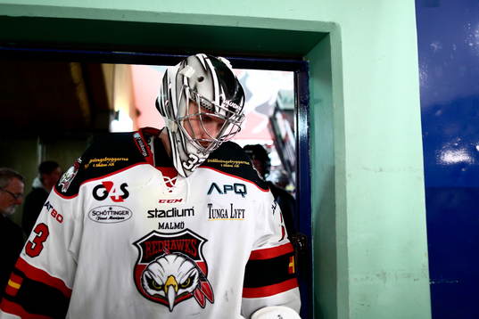 Malmös målvakt Niko Hovinen deppar och är på väg till