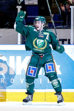 Färjestads Linus Persson kvitterar till 3-3 och jublar