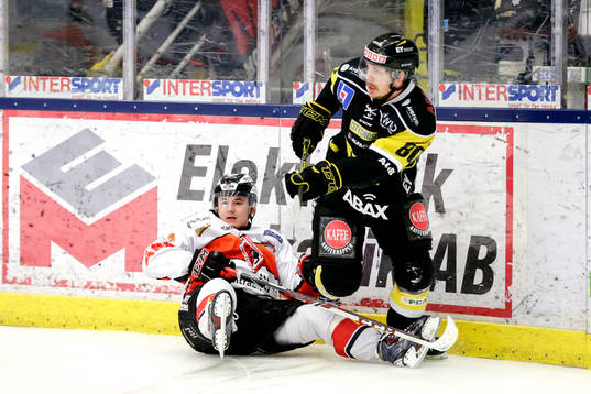 Karlskronas Maksim Matushkin och Västerås Eddie Davidsson