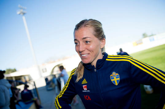 Sveriges Linda Sembrant blir intervjuad