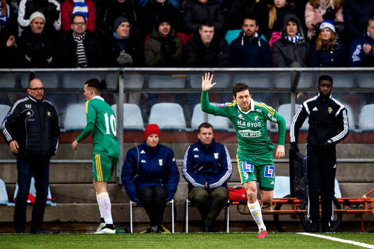 Ljungskiles Hannes Stiller kommer in på plan