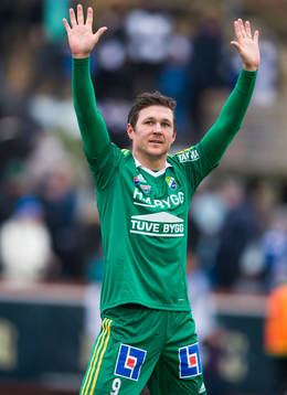 Ljungskiles Hannes Stiller tackar publiken