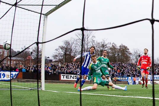 IFK Göteborgs Lasse Vibe gör 3-0 medan Ljungskiles Jacob