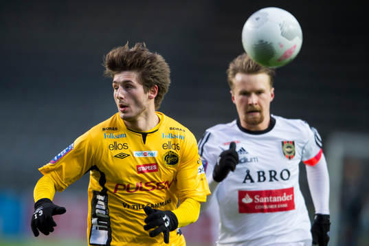 Elfsborgs Arber Zeneli med Brommapojkarnas Jacob Une