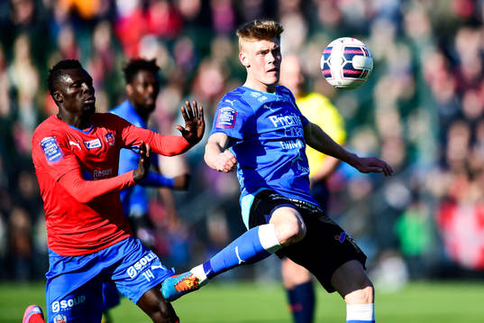 Halmstads Eric Smith och Helsingborgs Lalawélé Atakora