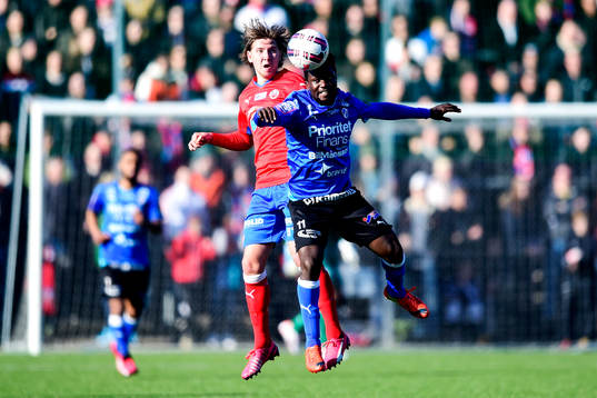 Halmstads King Osei Gyan och Helsingborgs Darijan Bojanic