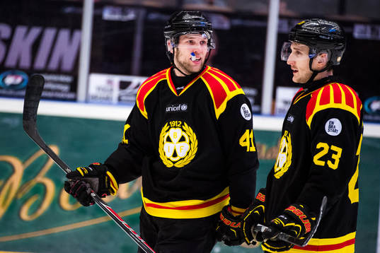 Brynäs Greg Scott och Bill Sweatt i samtal