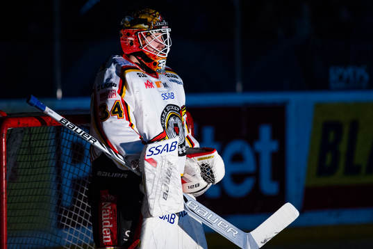 Luleås målvakt Joel Lassinantti innan ishockeymatchen i